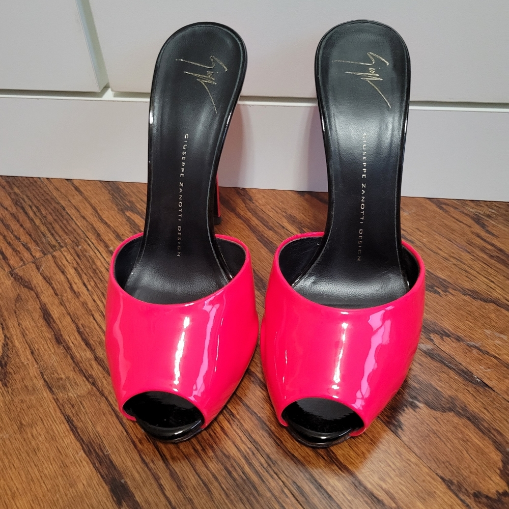 Giussepe Zanotti Peep Toe Mules